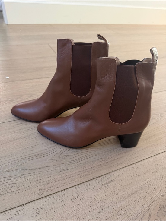 Kahmune Shoes - Sleek Brown Leather Chelsea Ankle Boots with Low Block Heel